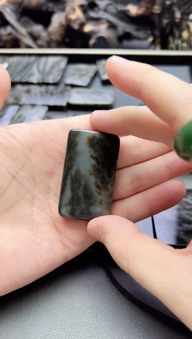 颈饰未镶嵌和田玉月*若羌青花意境平安无事牌