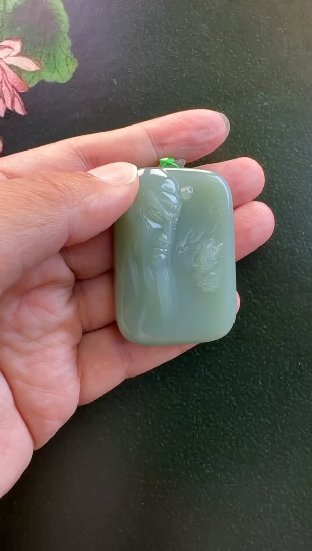 颈饰未镶嵌和田玉吊坠