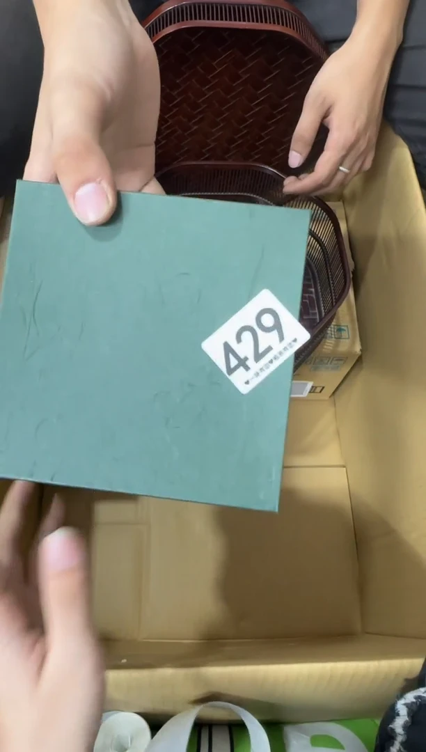 其他卓****r429...中古产品谨慎参拍