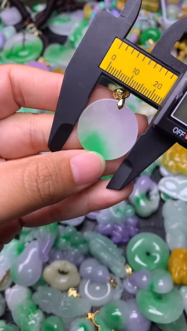 颈饰未镶嵌翡翠缅甸翡翠吊坠