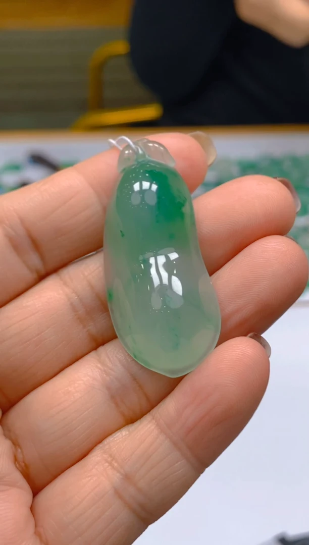 【闪购商品】石英质玉颈饰未镶嵌冰美人非洲翠A货冰种037