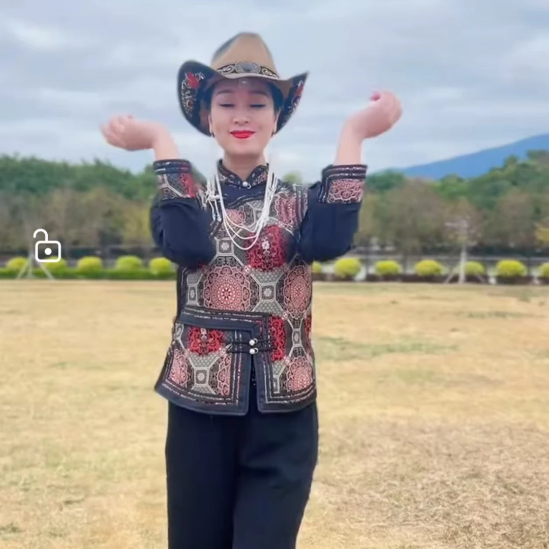 草原风钉珠刺绣旅拍硬草帽