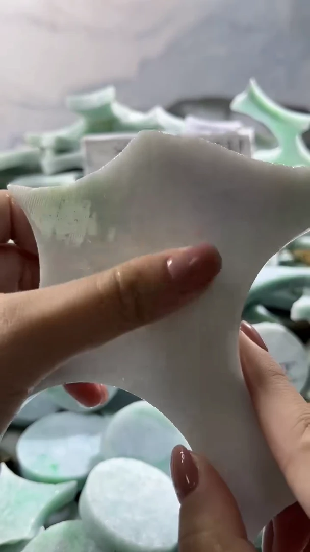 颈饰未镶嵌翡翠颈饰未镶嵌翡翠裸石翡翠缅甸翡翠A货钟7