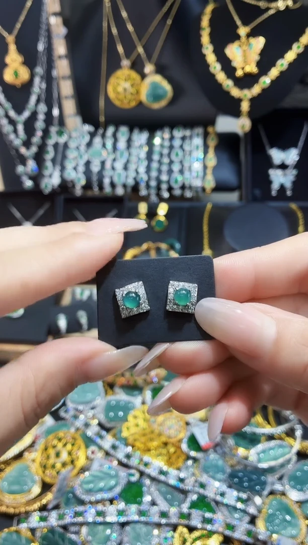 翡翠未镶嵌项链天然翡翠a货 多样性发其一