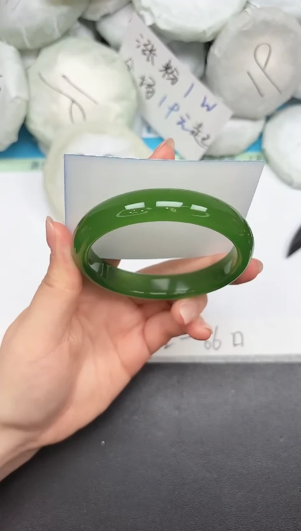 未镶嵌手镯石英质玉A212/62.4