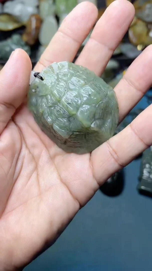 未镶嵌和田玉把件-