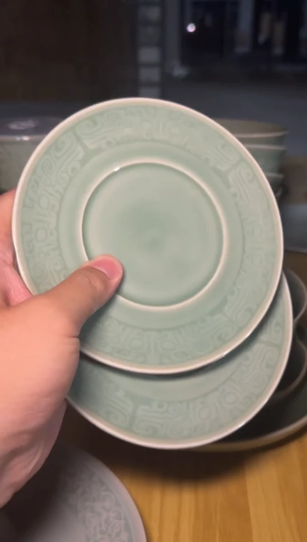 青釉青铜纹小盘2只