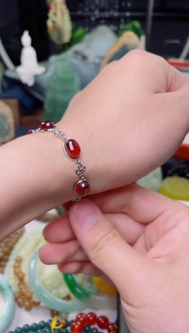 手链银S925镶嵌石榴石199