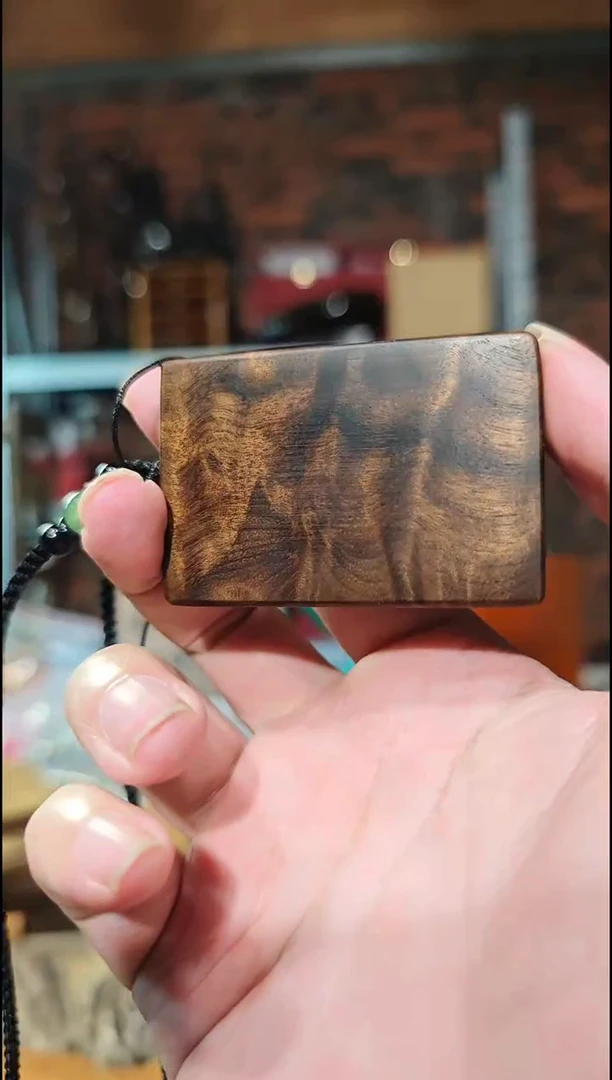 金丝楠无事牌脖挂