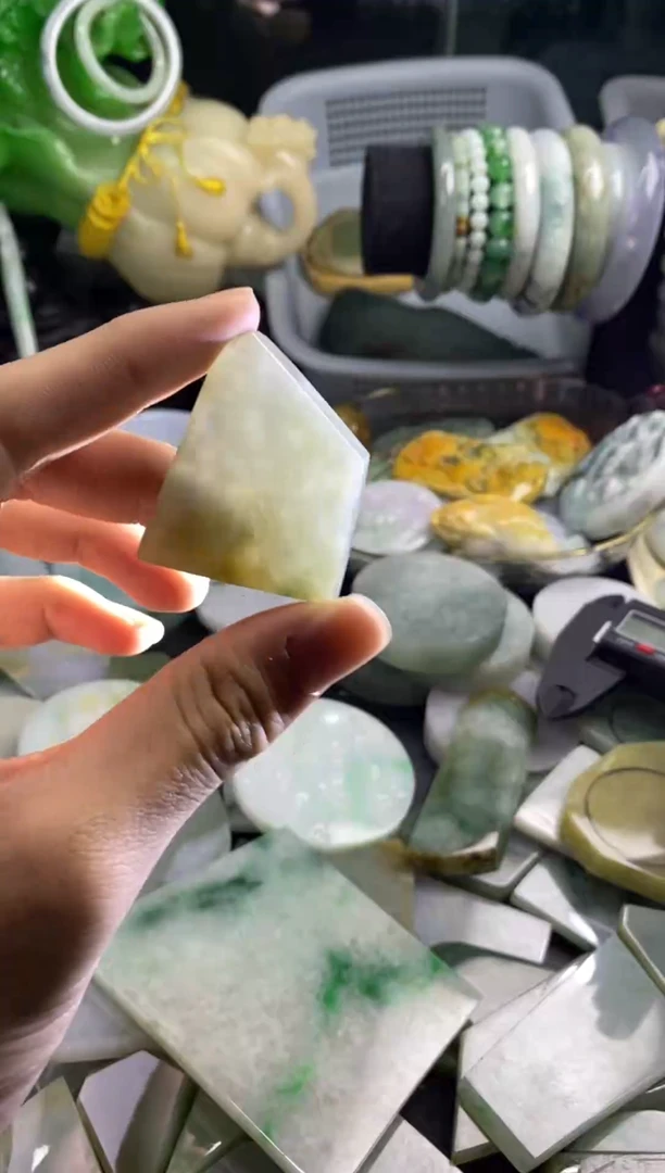 未镶嵌定制翡翠A货翡翠