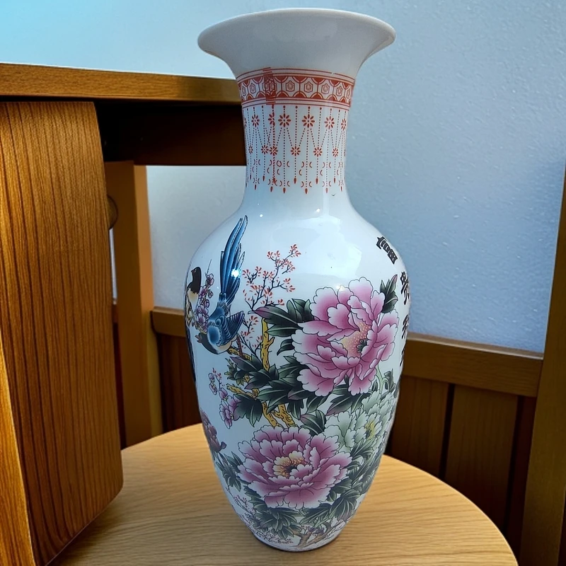 景德镇陶瓷大赏瓶一个（福袋专属画片随机发）