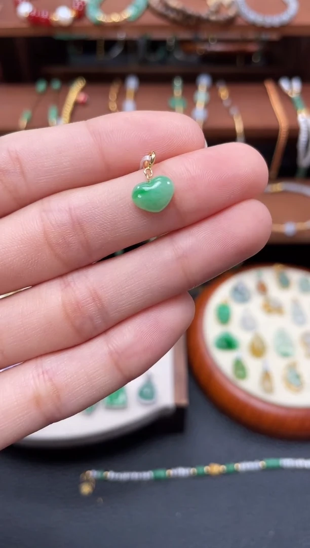 【闪购商品】翡翠吊坠(不含链)18K金镶嵌一个  JK438
