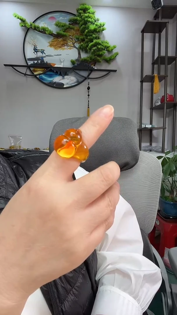 银S925镶嵌琥珀戒指戒指