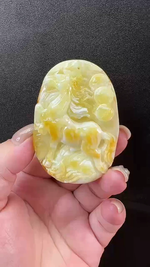 未镶嵌颈饰琥珀吊坠