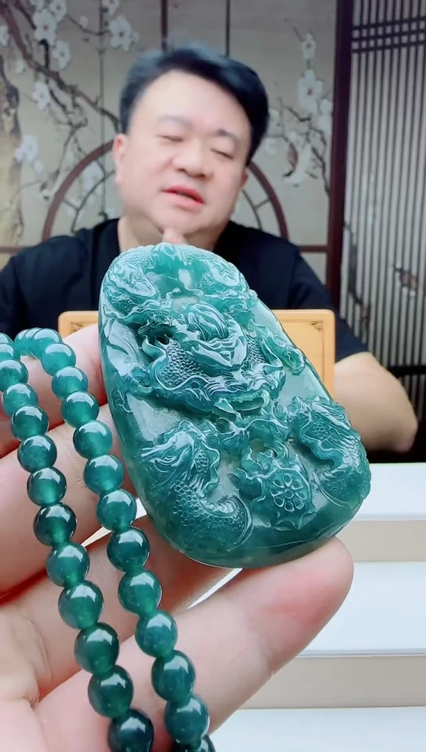 颈饰未镶嵌翡翠多样性发其一