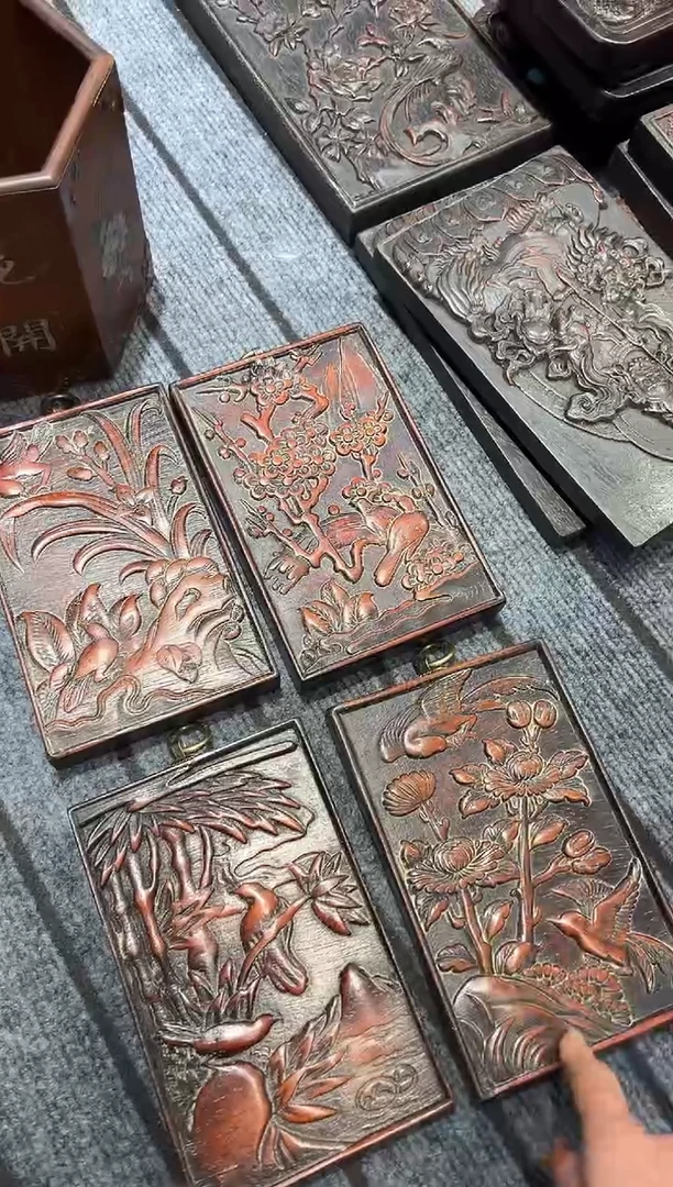 木紫檀雕刻一物一拍