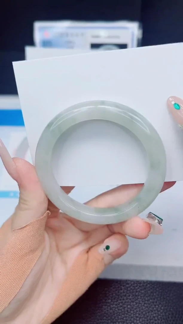 石英质玉手镯未镶嵌110-54