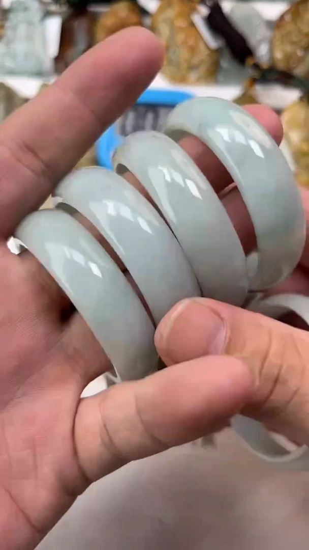 颈饰未镶嵌翡翠天然翡翠