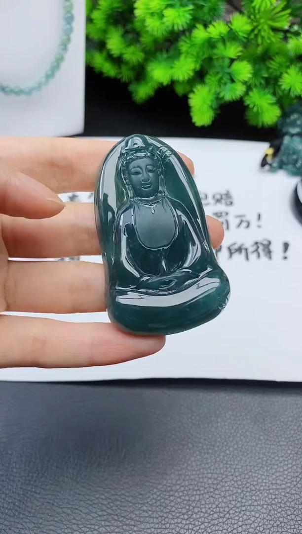 翡翠未镶嵌颈饰