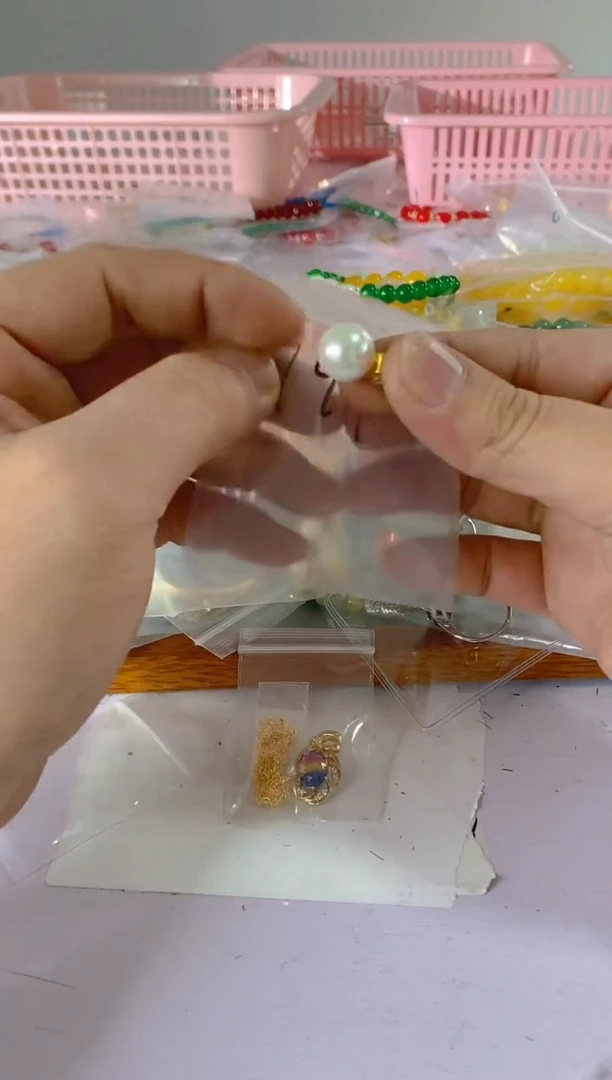 【闪购商品】水晶颈饰银S925镶嵌799红宝，蓝宝，多样性发一件赠链