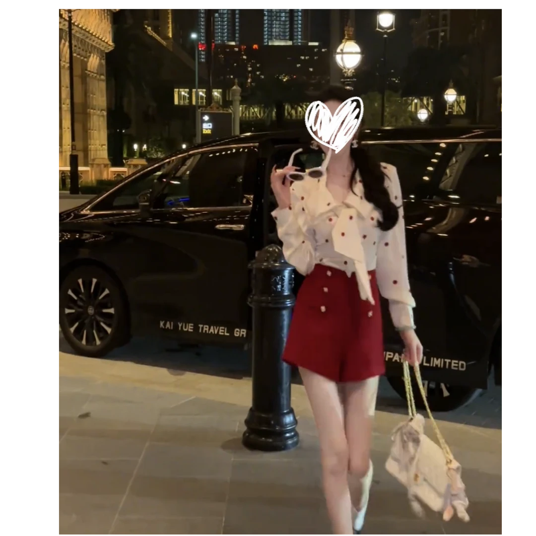 甜酒波尔卡高级感收腰蝴蝶结波点白衬衫显瘦红色短裤套装女S11088