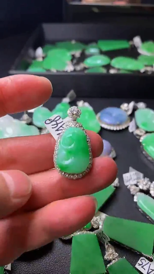颈饰银S925镶嵌翡翠翡翠
