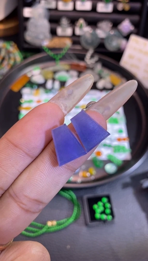 【闪购商品】翡翠挂件未镶嵌牌