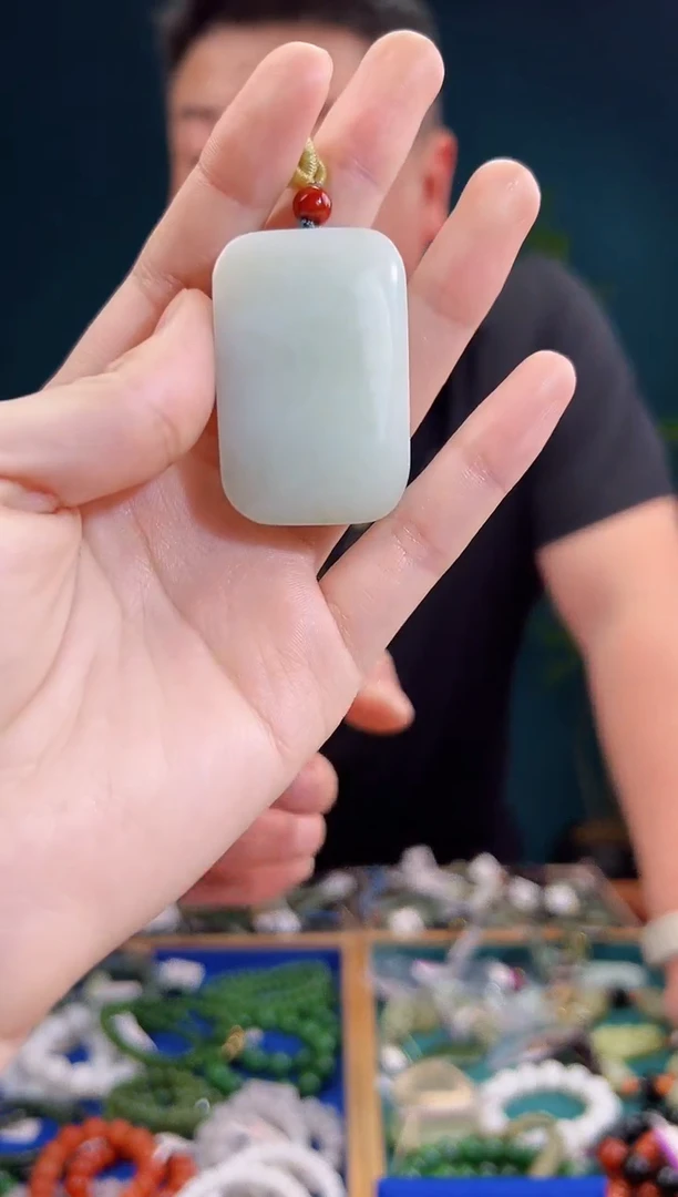 颈饰未镶嵌和田玉一物一证 拍一单发一个