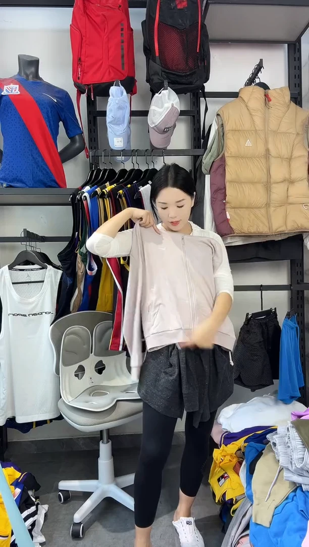219编码 瑕疵款直播间过款为准 尺码M