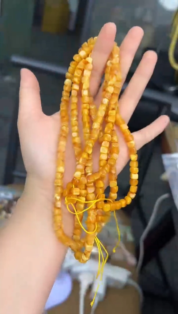 裸石琥珀未镶嵌琥珀蜜蜡吊坠多样性发一条