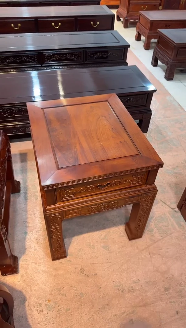 花梨木类家具缅花角几