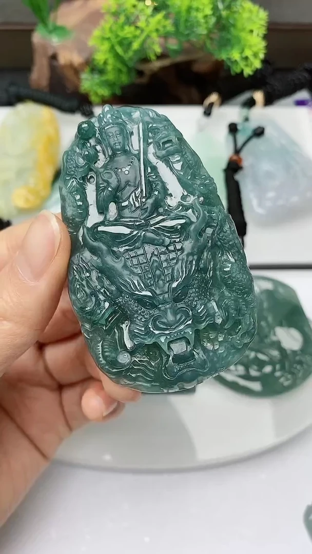 【闪购商品】翡翠颈饰未镶嵌