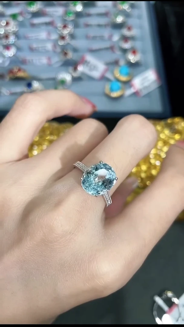 海蓝宝石戒指18K金镶嵌1