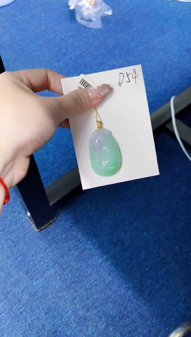 翡翠18K金镶嵌颈饰0000000000