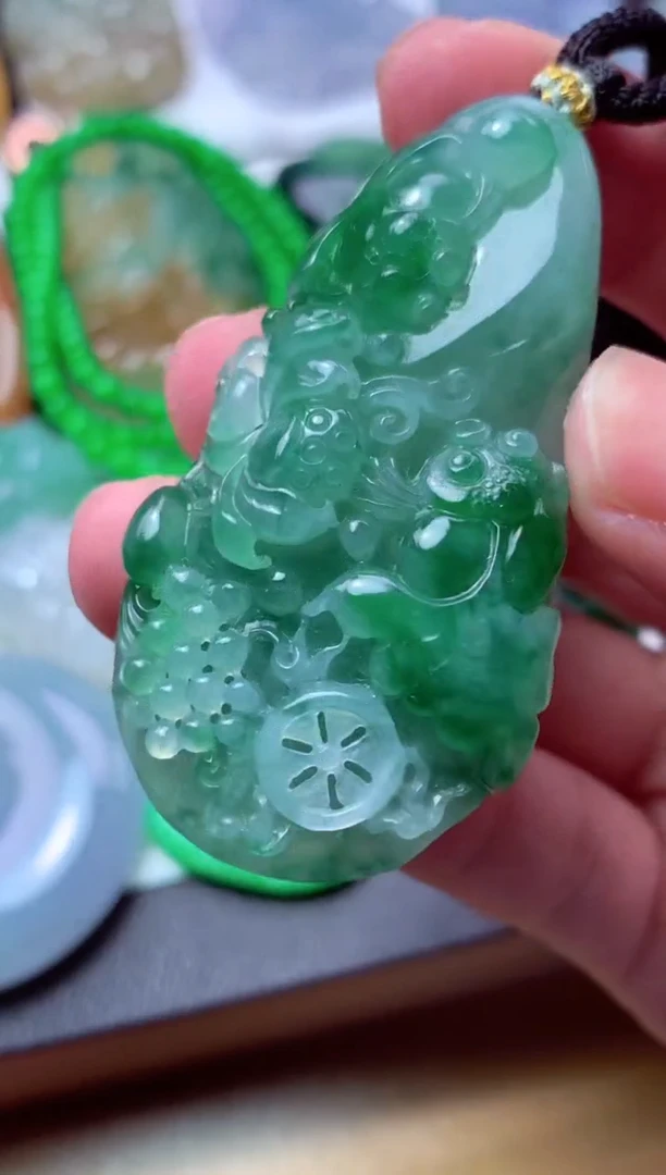 翡翠未镶嵌颈饰天然翡翠