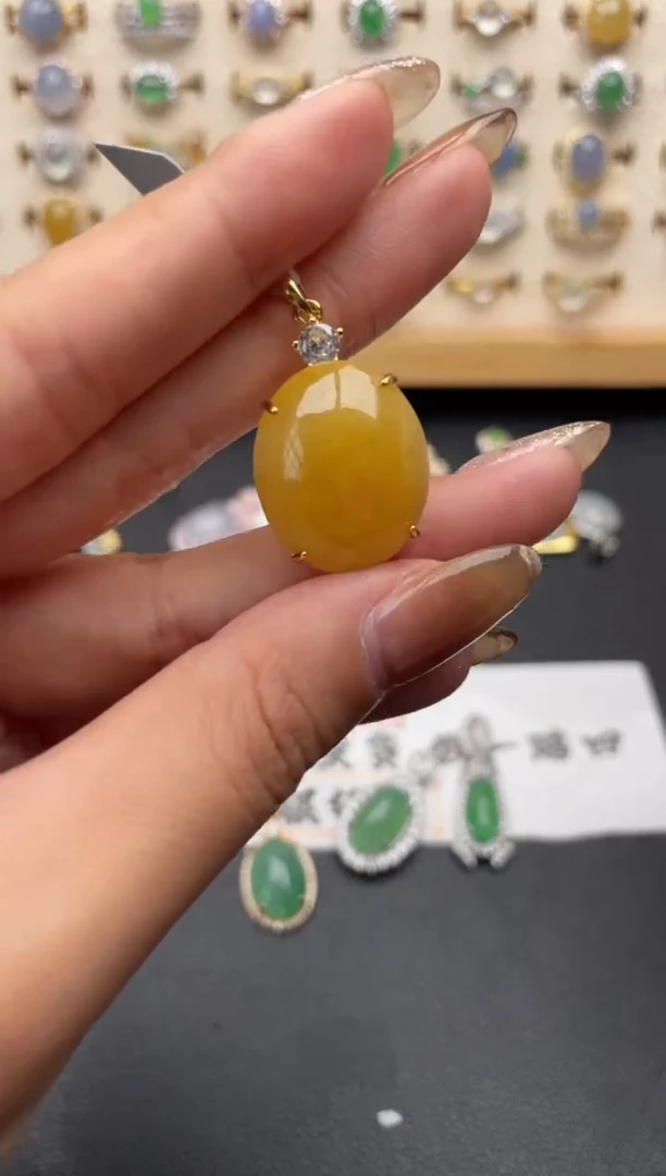 翡翠银S925镶嵌吊坠(赠链)一物一证一礼盒