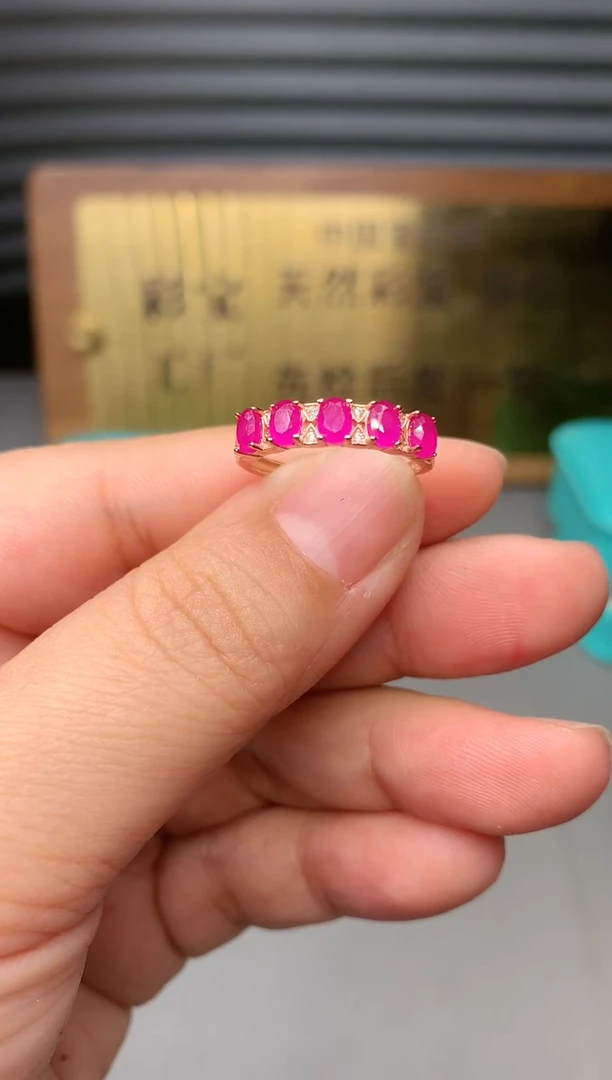 【闪购商品】红宝石戒指银S925镶嵌........