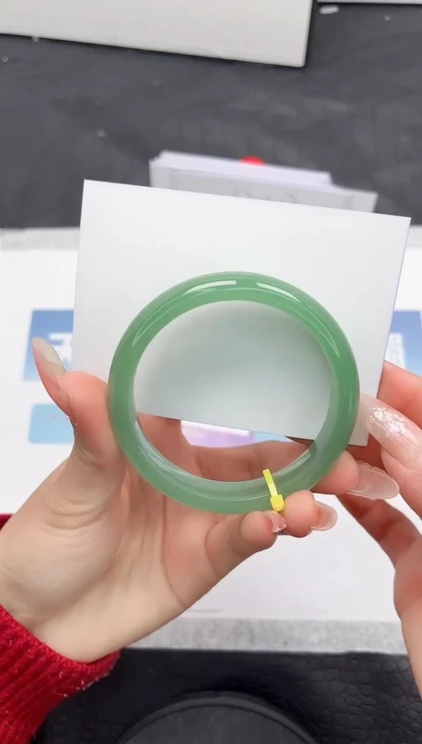 【闪购商品】石英质玉手镯未镶嵌N338-53