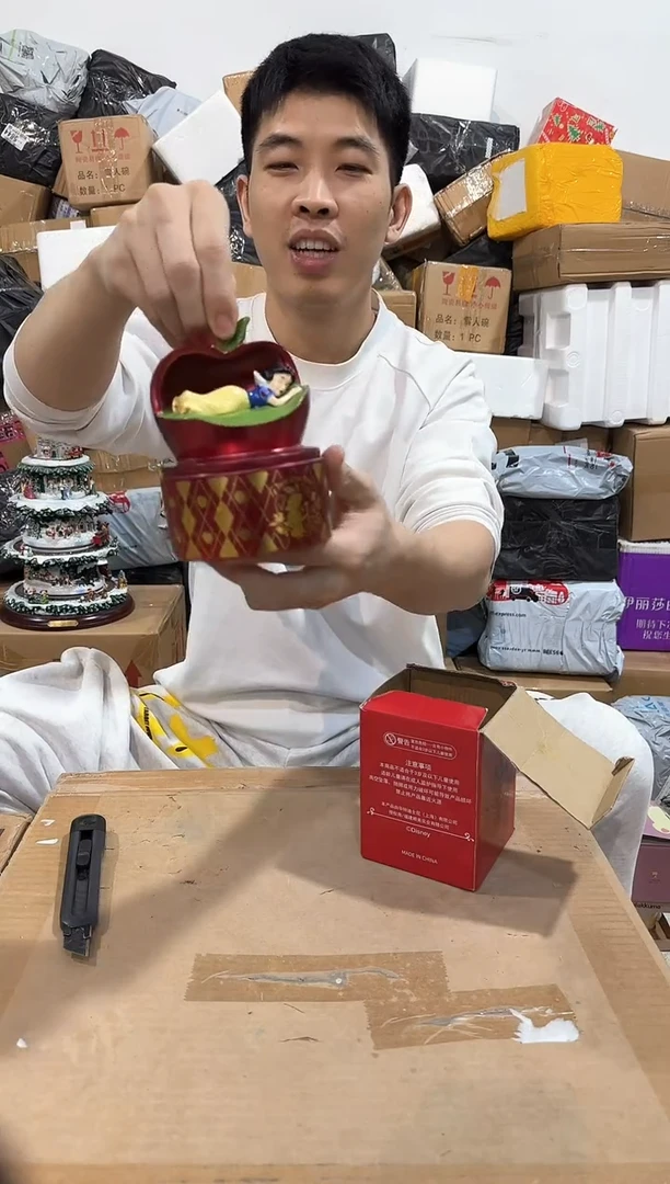 瓷片原盒白雪公主首饰盒