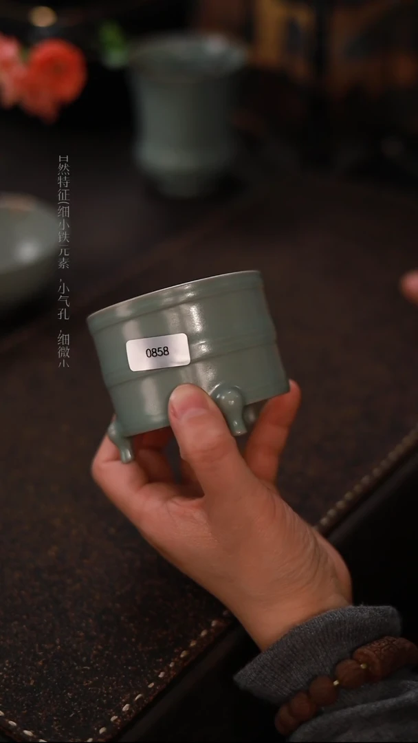 【闪购商品】杯0858微瑕粉青仿古迷你弦纹尊