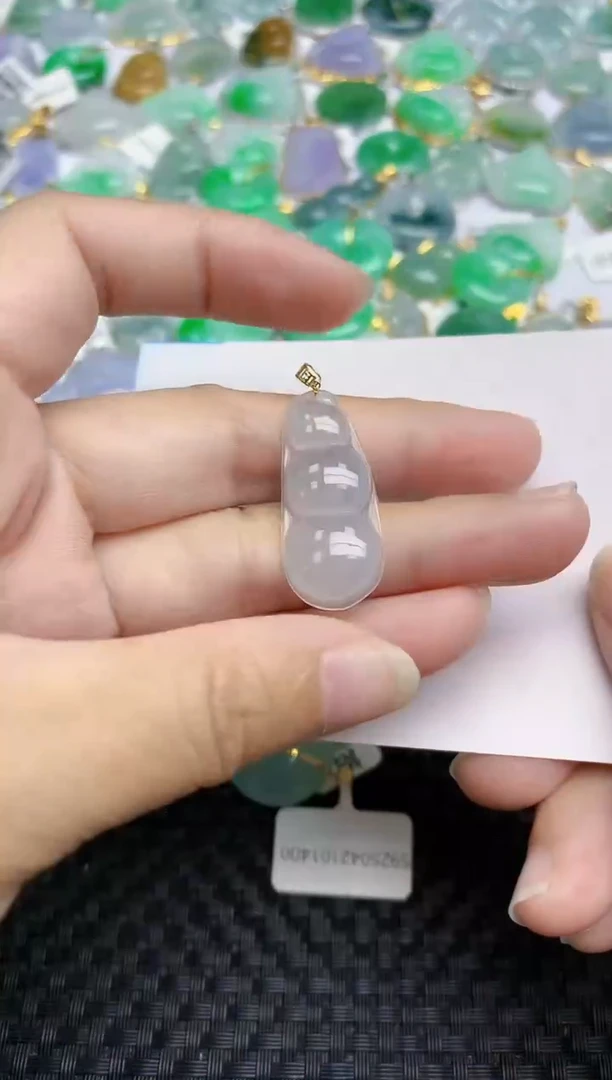 翡翠未镶嵌颈饰天然翡翠A货