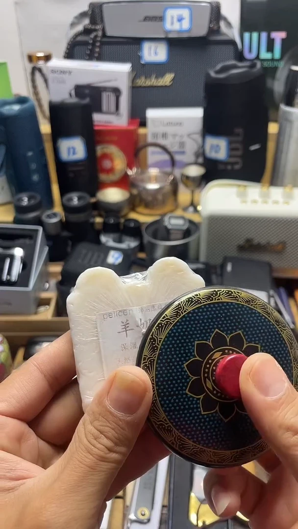 瓷片闪购商品 如图所示