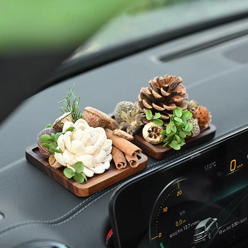 肉桂车载香薰扩香器高级感车内饰品摆件香水女生汽车中控台装饰品