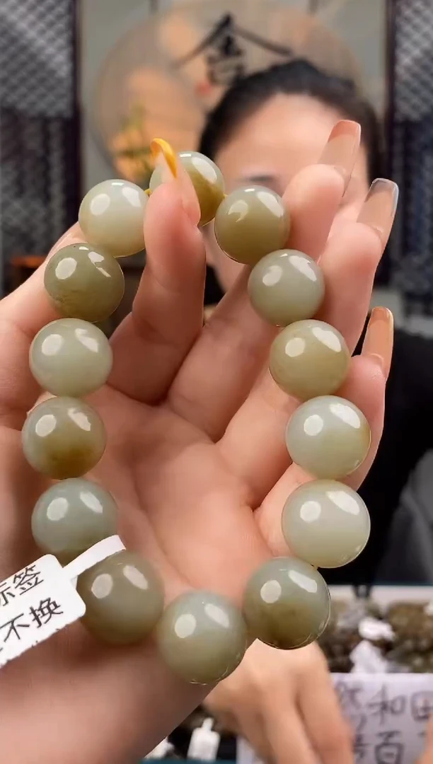 和田玉未镶嵌颈饰拍一发一