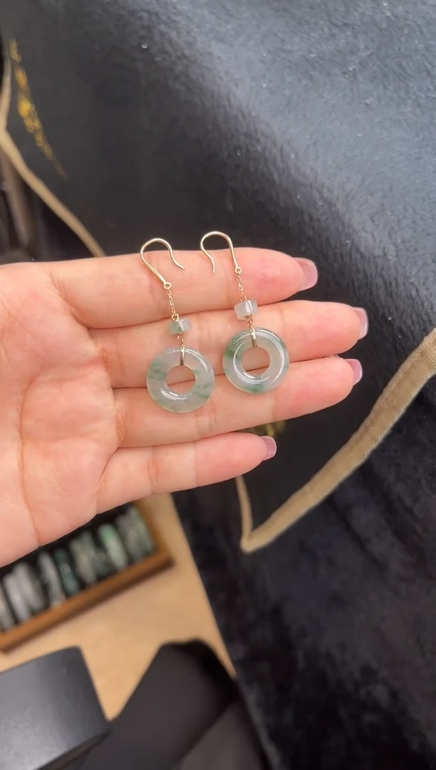 18K金镶嵌翡翠耳坠耳坠