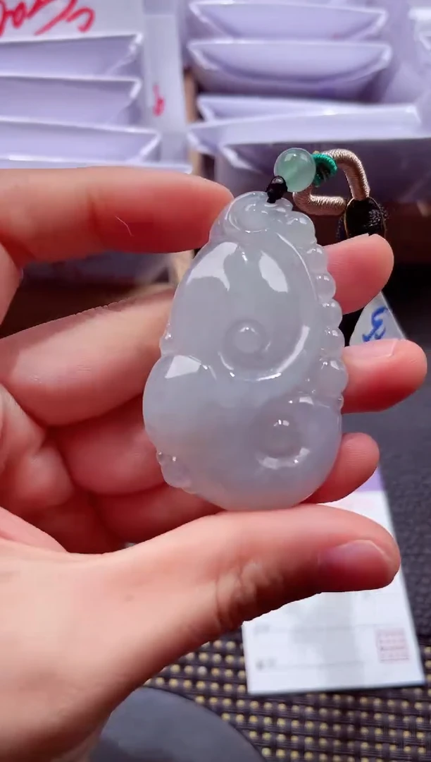 颈饰未镶嵌翡翠 000111