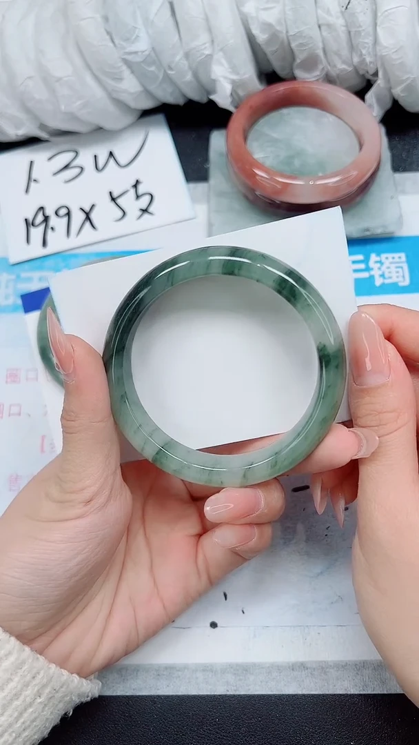 【闪购商品】石英质玉手镯未镶嵌A103-60/61
