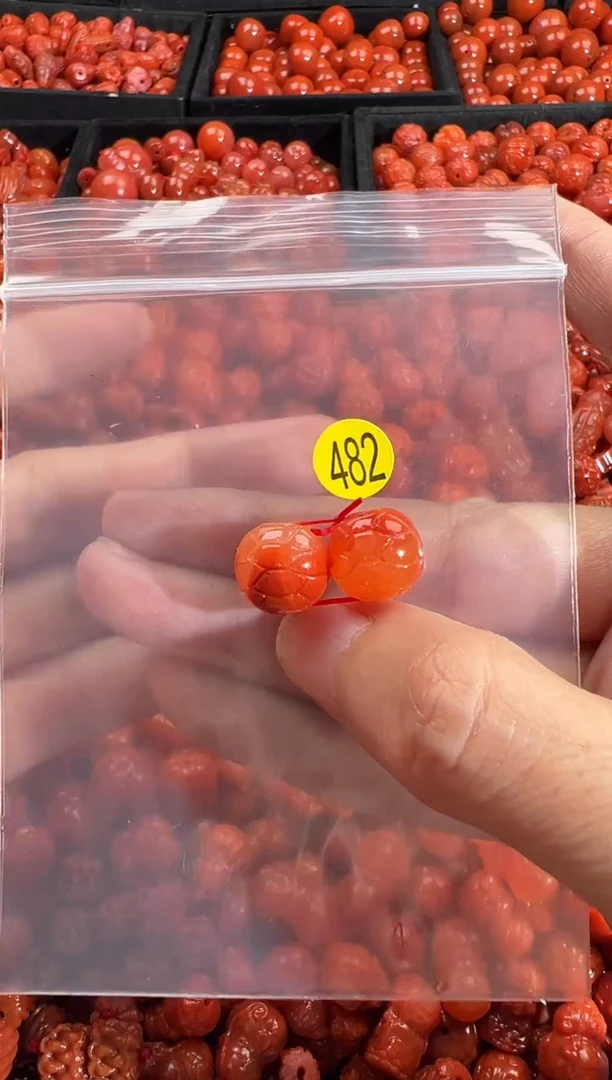 颈饰未镶嵌南红玛瑙1