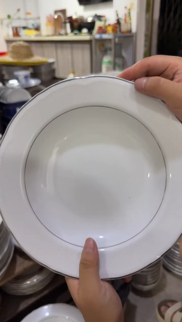 摆件老瓷器出口深盘22厘米微瑕请慎拍