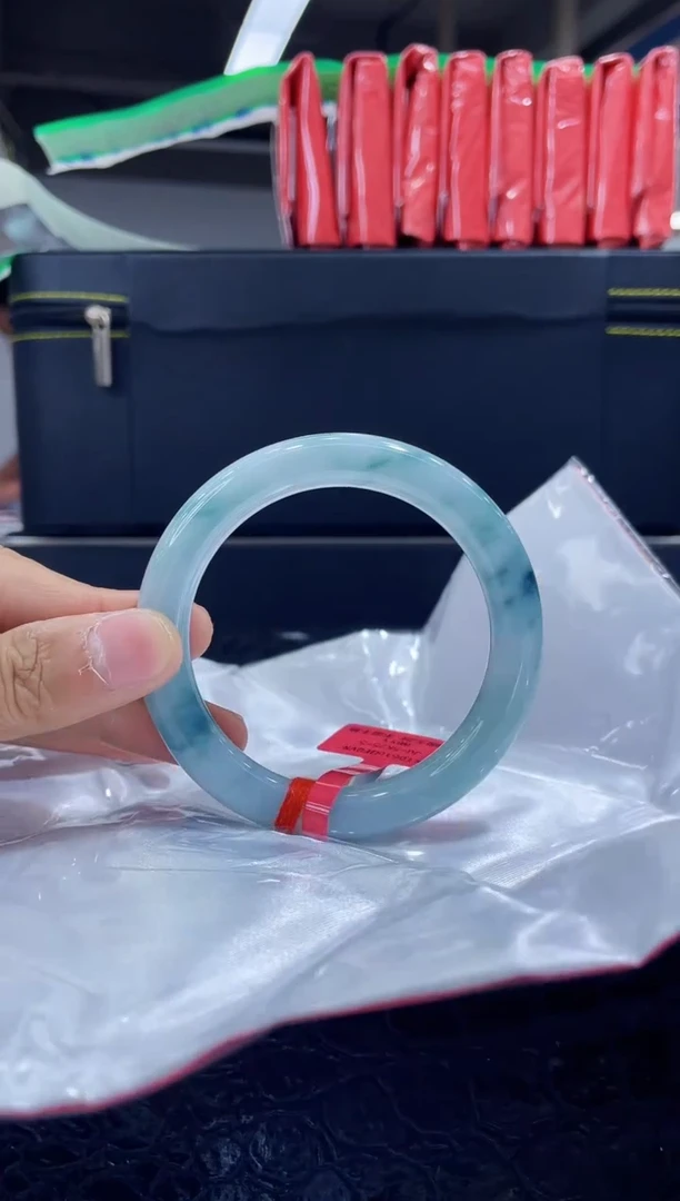 未镶嵌手镯翡翠8